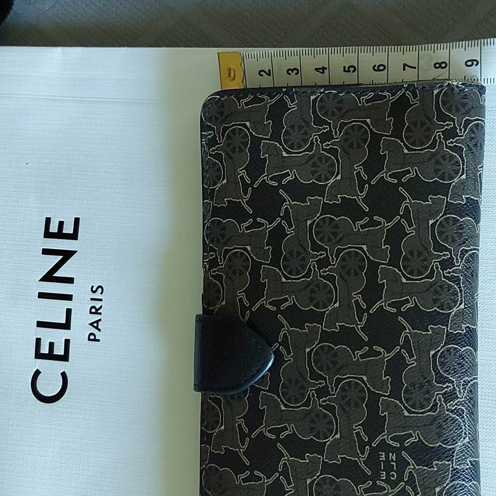Celine Wallet - Picture 12 of 12